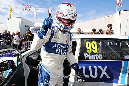Knockhill BTCC: Plato edges Sutton for first pole in a year