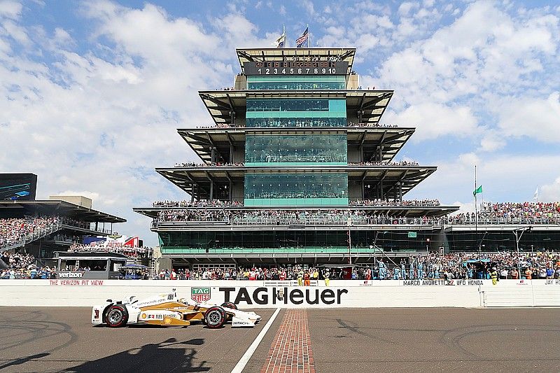 Helio diz que não vai desistir de "sonho" da quarta Indy 500