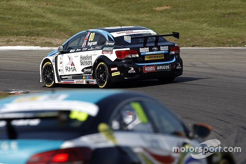 Brands Hatch BTCC: Ingram smashes qualifying record to take pole