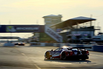 Sebring 12hr, Hour 8 – Ford GT leads GTLM after Corvette/Porsche clash