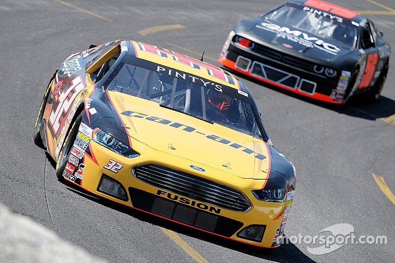“L’équipe NASCAR Québec” fait une offre aux amateurs