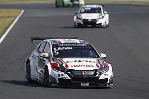 Motegi WTCC: Michelisz heads first-ever Honda 1-2-3 in Race 1