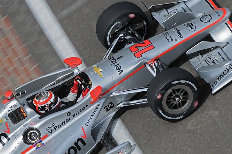 Трио Penske впереди в финальной тренировке
