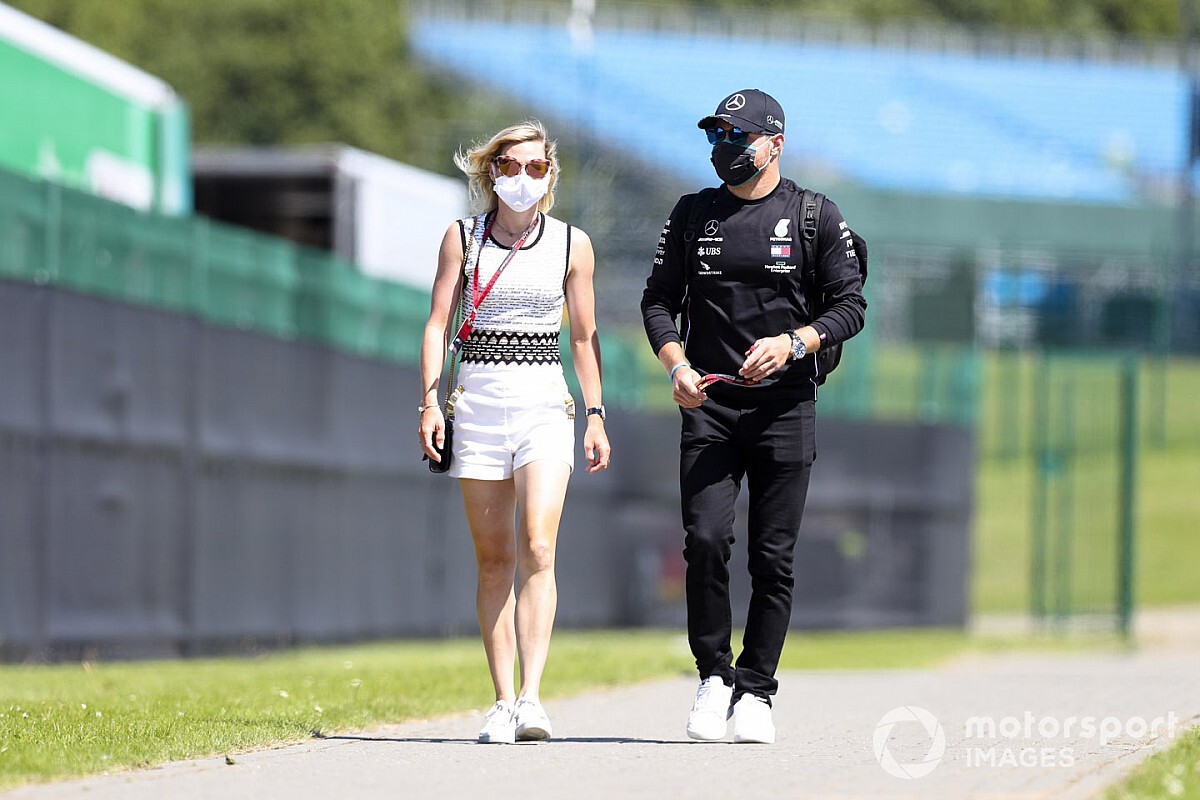 Bottas: "Mercedes'le yeni kontrat görüşmelerine başladık"
