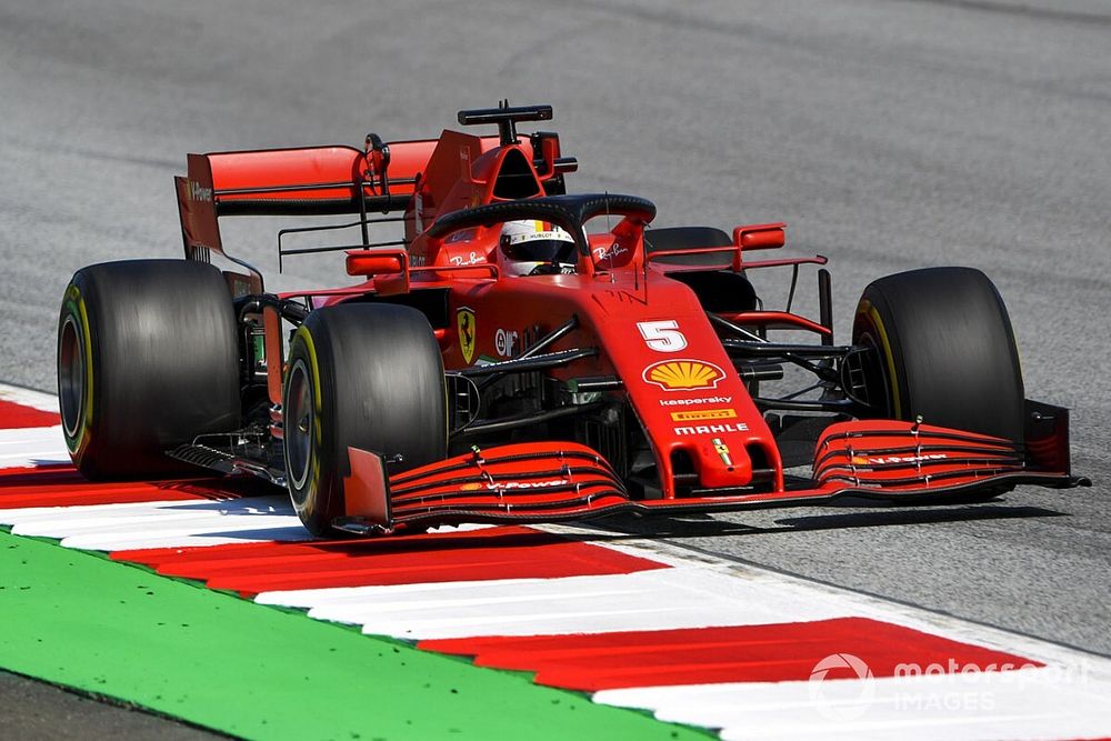 Vettel: "El Ferrari es otro coche tras las actualizaciones"