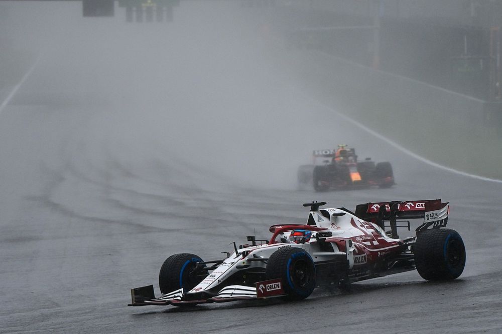 Raikkonen: "Yarışla ilgili karar çok daha erken verilebilirdi"