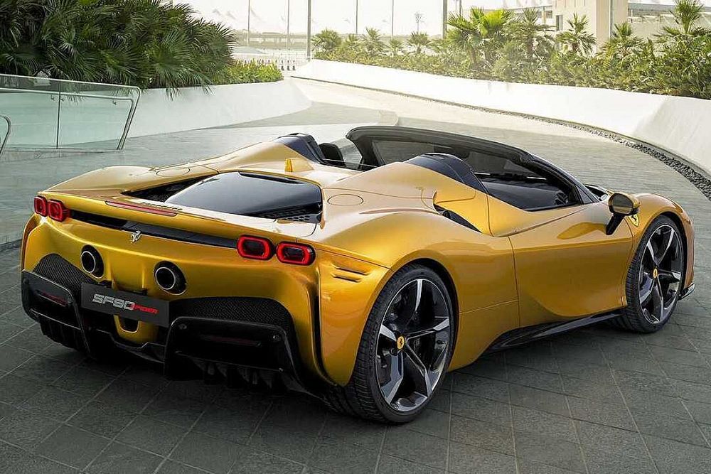 Un Ferrari SF90 Spider por el cumpleaños de Ibrahimović