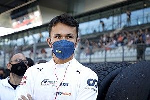 "Very strict" clauses in Albon's contract protect Mercedes - Wolff