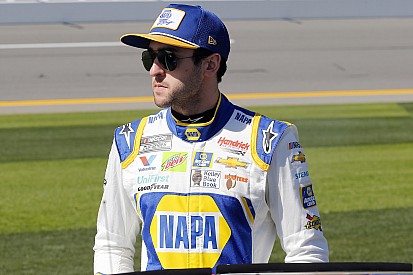 NAPA extends sponsorship of Hendrick driver Chase Elliott