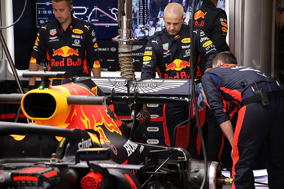 F1, Red Bull: rotto il coprifuoco per lavorare sulle RB16