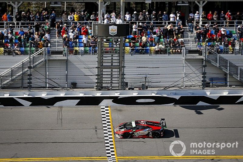 Lamborghini fa tris alla 24h di Daytona con doppietta!