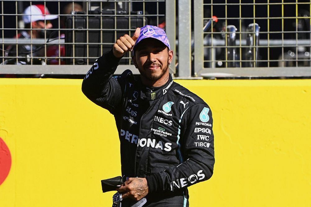 Hamilton: “Sprint yarışı, ilk tur dışında heyecanlı değildi"