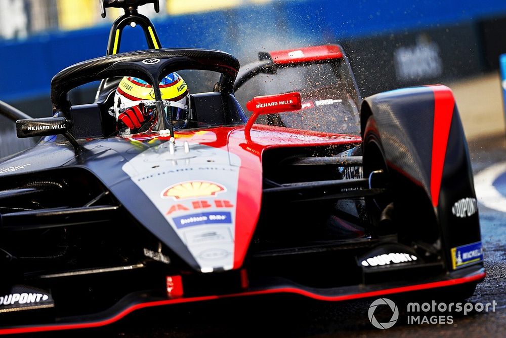 Nissan has "very good" shortlist to replace Rowland in Formula E