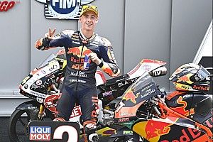 Acosta: "Moto2 sería un buen paso y quizá le va mejor a mi estilo"