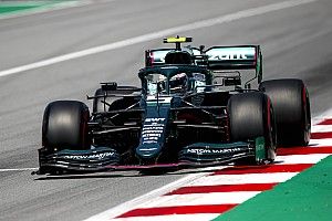Működnek a fejlesztések, Vettel ismét célba vette a Q3-mat