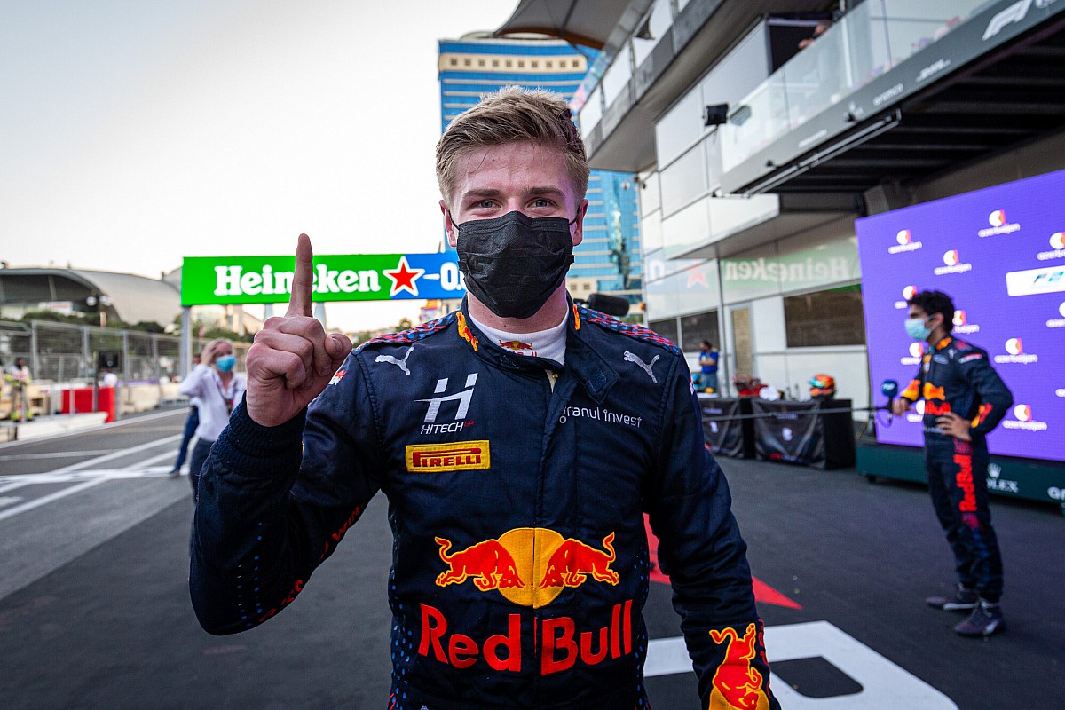 Baku F2: Vips edges Piastri for feature win, Zhou's lead trimmed