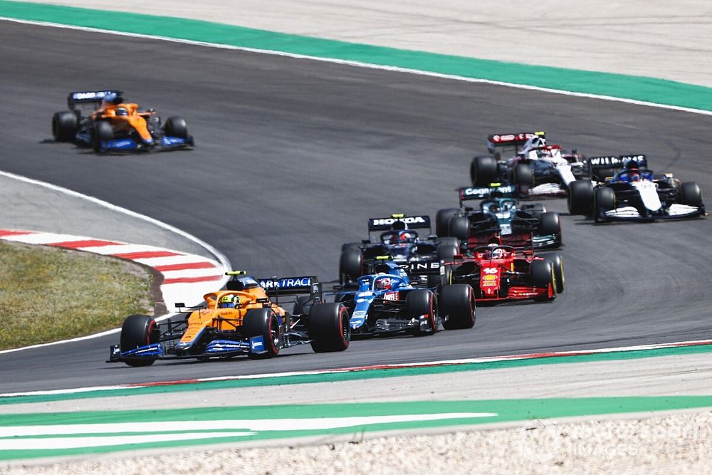 Lando Norris, McLaren MCL35M, Esteban Ocon, Alpine A521, Charles Leclerc, Ferrari SF21, Pierre Gasly, AlphaTauri AT02, Sebastian Vettel, Aston Martin AMR21, George Russell, Williams FW43B, Antonio Giovinazzi, Alfa Romeo Racing C41, and Daniel Ricciardo, McLaren MCL35M