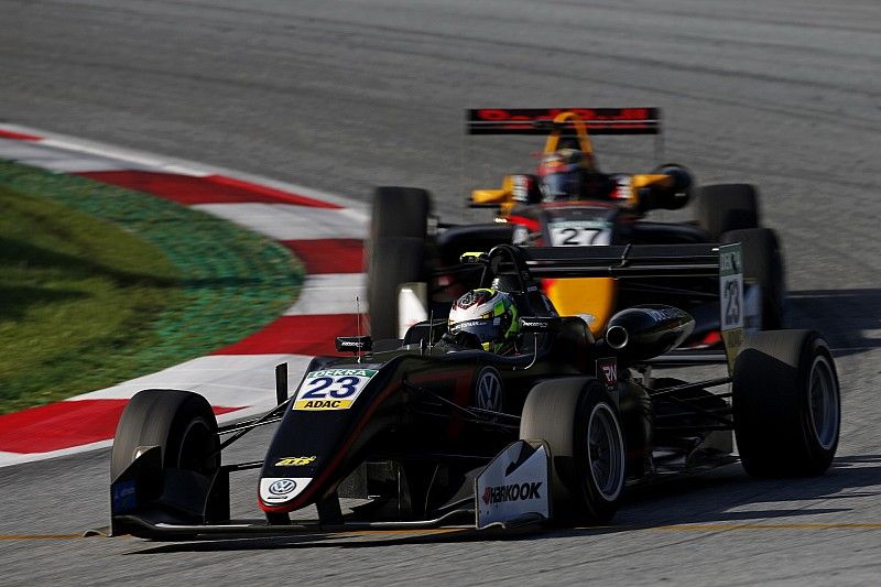 El jefe de la FIA F3 "decepcionado" de la salida del equipo Motopark