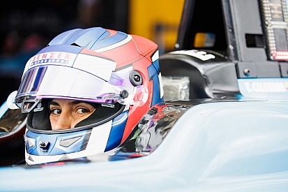 División de opiniones entre las mujeres piloto sobre la nueva W Series