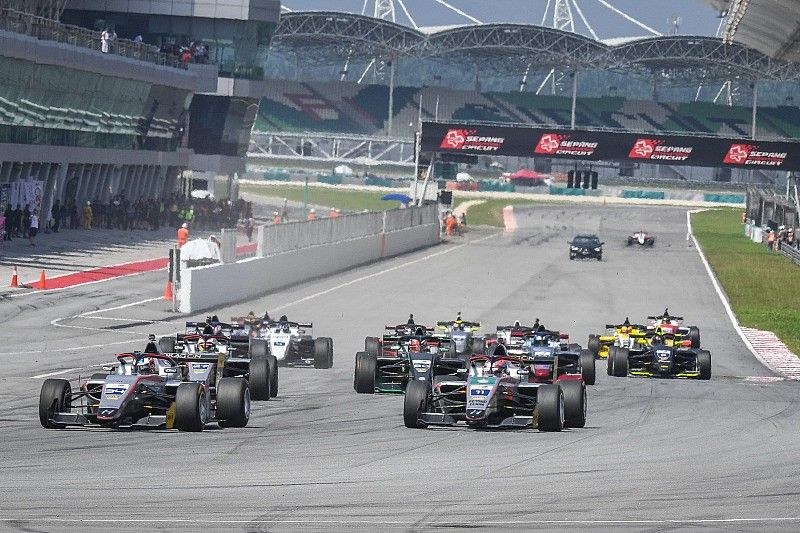 Aksi start F3 Asia