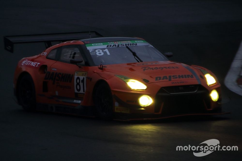 富士24時間レース|スタート12時間経過、81号車DAISHIN GT-Rがトップを快走