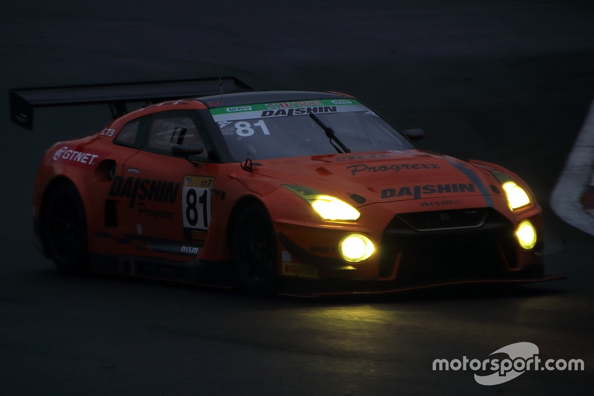 富士24時間レース|スタート12時間経過、81号車DAISHIN GT-Rがトップを快走