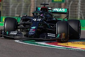 Hamilton topt enige training in Imola, tweede tijd Verstappen