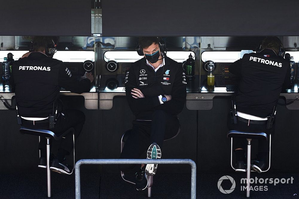 L'Europe se reconfine face au COVID, mais la F1 garde confiance