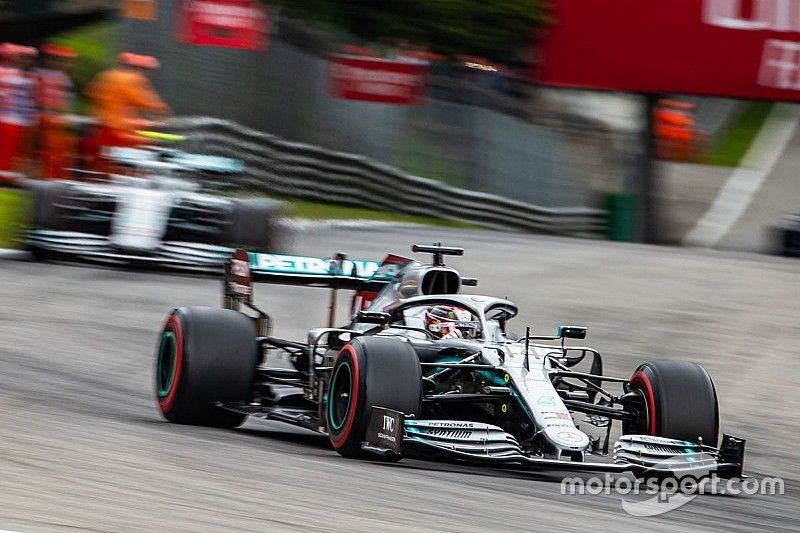 Mercedes needs to keep "intensity" on 2019 - Wolff