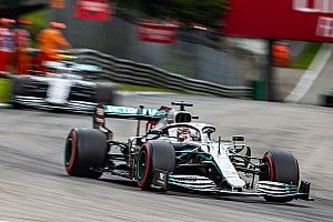 Mercedes needs to keep "intensity" on 2019 - Wolff