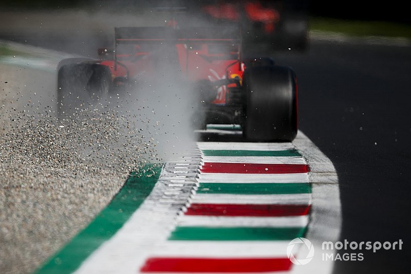 Hivatalos: Räikkönen rajtbüntetést kap, Vettel megúszta