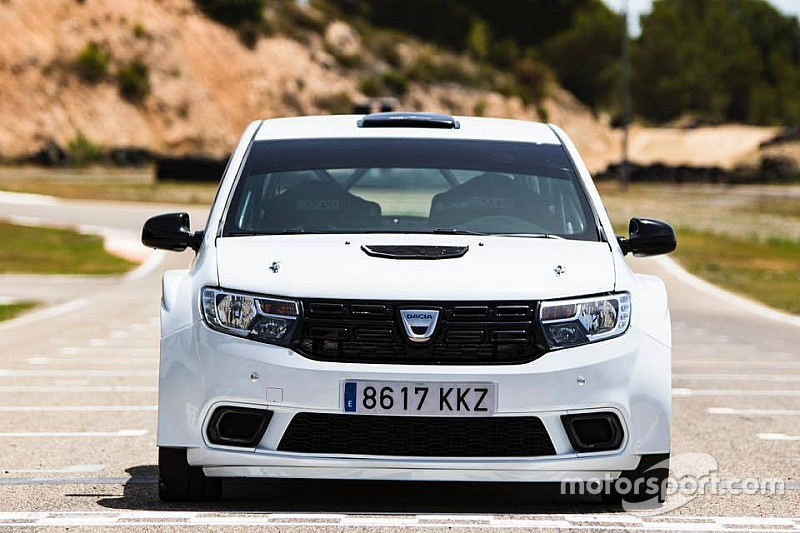 Dacia Sandero w wersji R4
