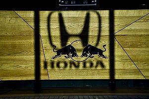 A Honda még nem döntött az F1-es jövőről, de jól áll a szénájuk