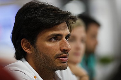 Sainz: „Mindenki tudja, hogyan működik ez a Red Bullnál...”