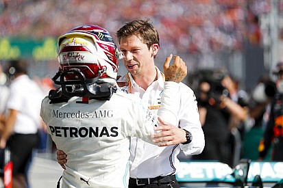 Hamilton na duel met Verstappen: "Dacht niet dat het ging lukken"