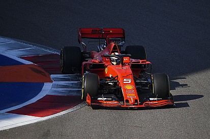 A Ferrari nem akarta veszélybe sodorni Vettelt: elment a szigetelés a Ferrariban