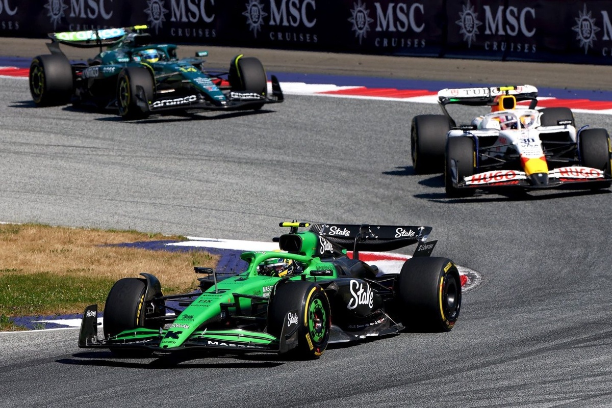 F1 - Bortoleto analisa disputa por posição com Alonso na Áustria: "Cometi um erro"