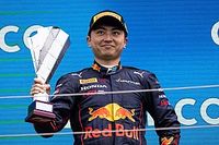 岩佐歩夢、来季も引き続きFIA F2に参戦か? レッドブル重鎮明かす。リアム・ローソンのスーパーフォーミュラ参戦の可能性も