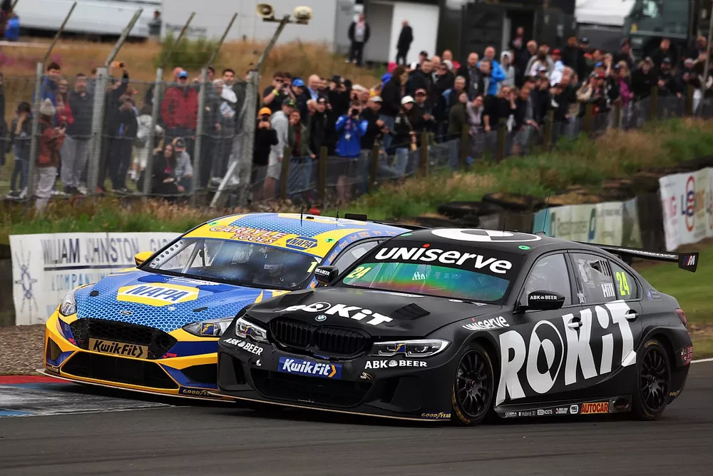 Jake Hill, ROKiT MB Motorsport BMW 330e M Sport and Ash Sutton, NAPA Racing UK Ford Focus ST 