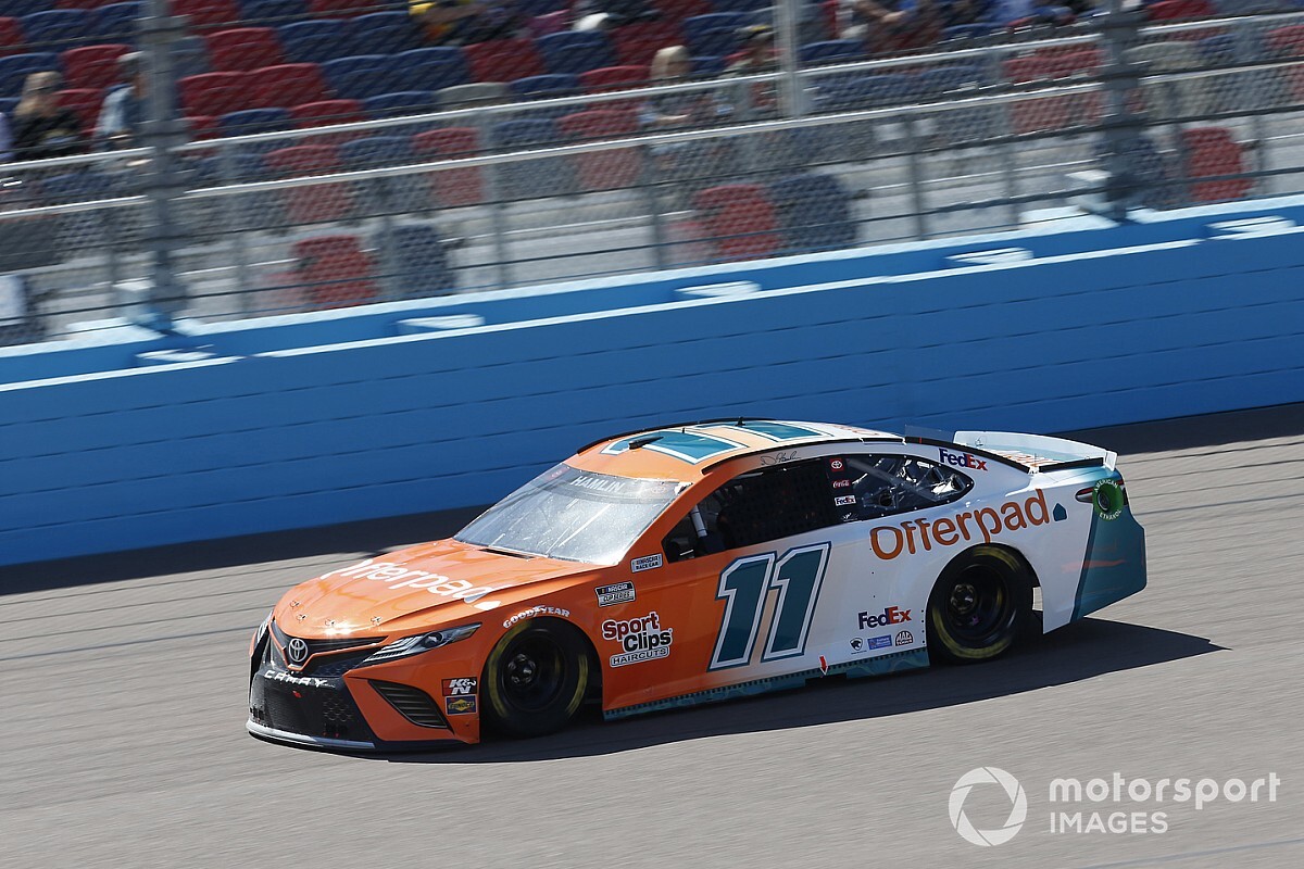 Hamlin z pole position