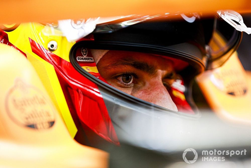 Sainz már idén vezethet egy 2018-as Ferrarit, Ricciardo és Vettel biztosan nem ülhet új autóba