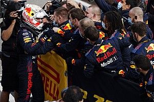 Verstappen: "Mercedes için işleri zorlaştırmaya devam etmeliyiz"