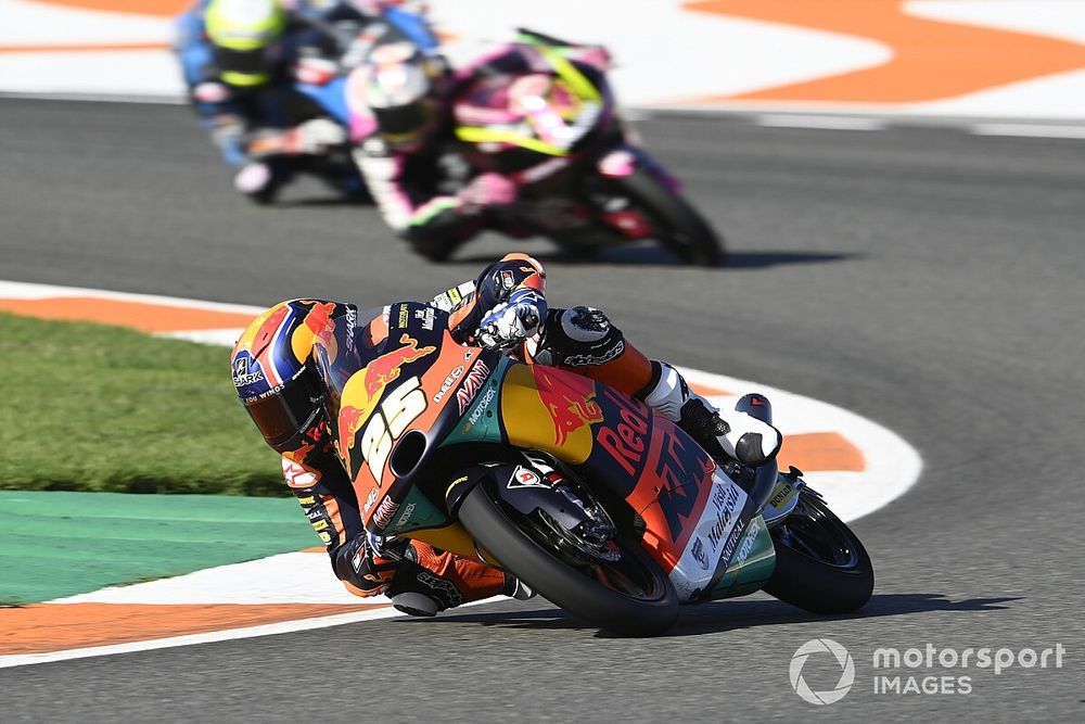 Moto3 Portekiz: Fernandez rahat kazandı, Deniz 10. oldu, Arenas şampiyon!