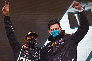 F1: Mercedes não vai flertar com outros pilotos em meio a indefinição sobre Hamilton
