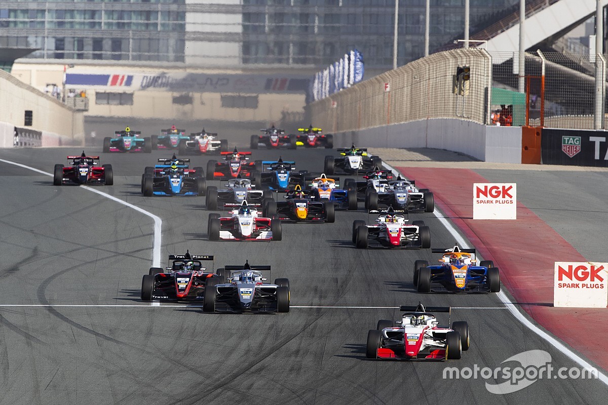 周冠宇取得F3亚洲锦标赛首回合开门红