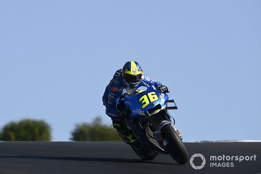 Suzuki felt no added pressure by "perfect" bike label