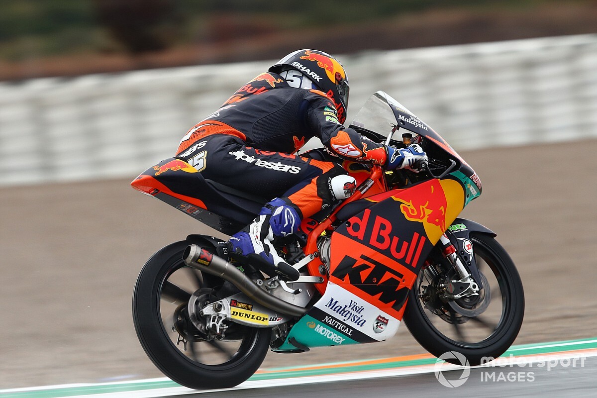 Hasil Moto3 Eropa: Fernandez Catatkan Kemenangan Perdana