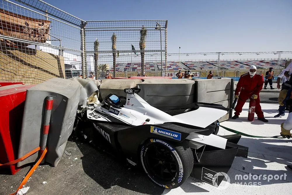 La voiture d'Edoardo Mortara,  Venturi, Silver Arrow 02 apr&egrave;s son crash