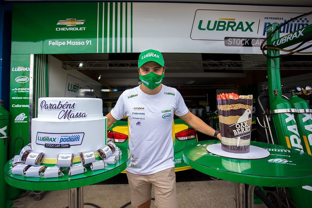 Felipe Massa celebra 40 anos de idade