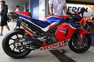 Honda: Marquez prova un telaio ricoperto di carbonio nei test di Jerez
